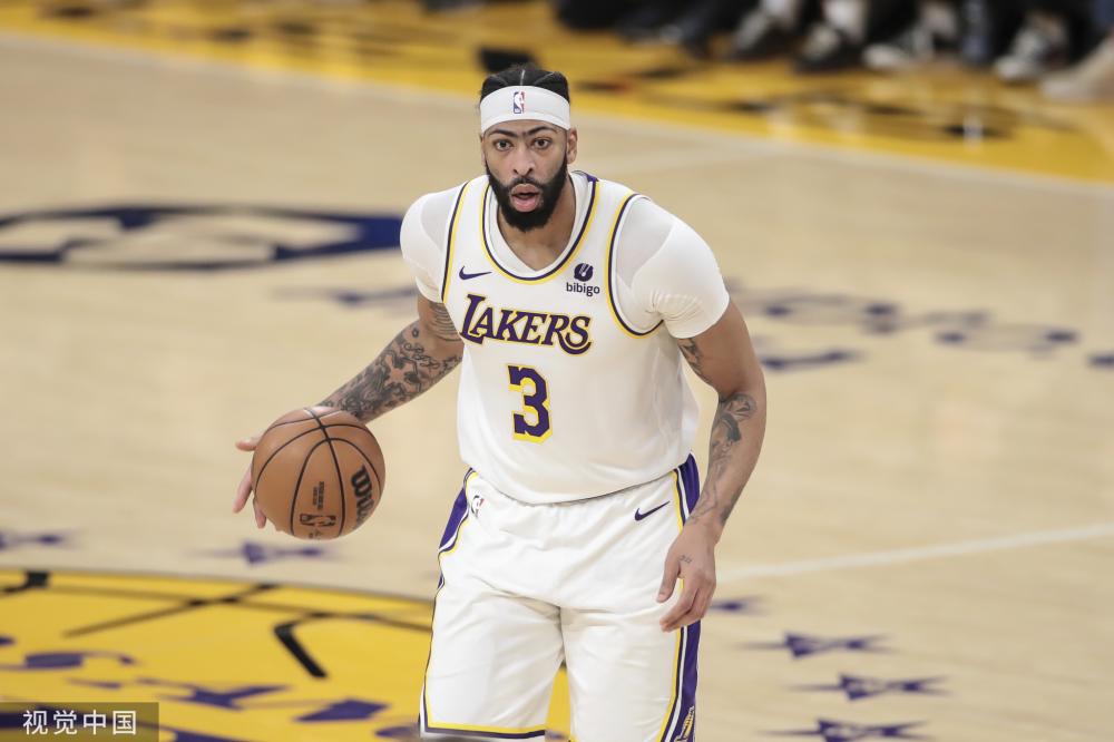 他将展示自 他将展示自